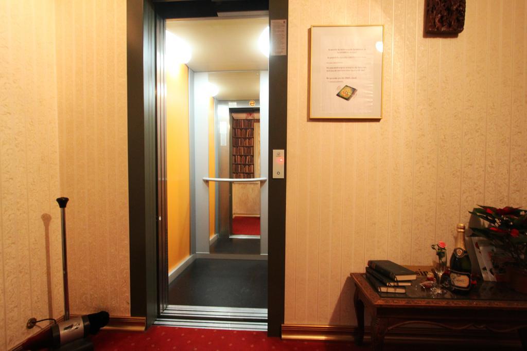 Hotel Ss Residence Unirii Bukares Bagian luar foto