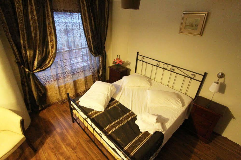 Hotel Ss Residence Unirii Bukares Bagian luar foto